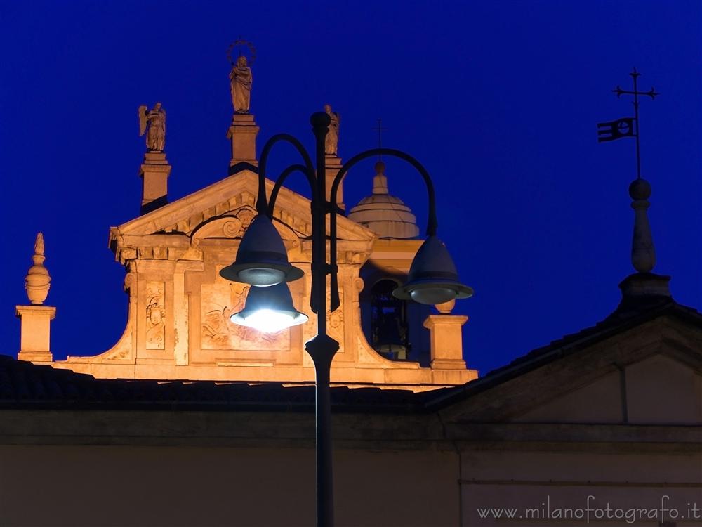 Milano - Certosa di Garegnano al crepuscolo